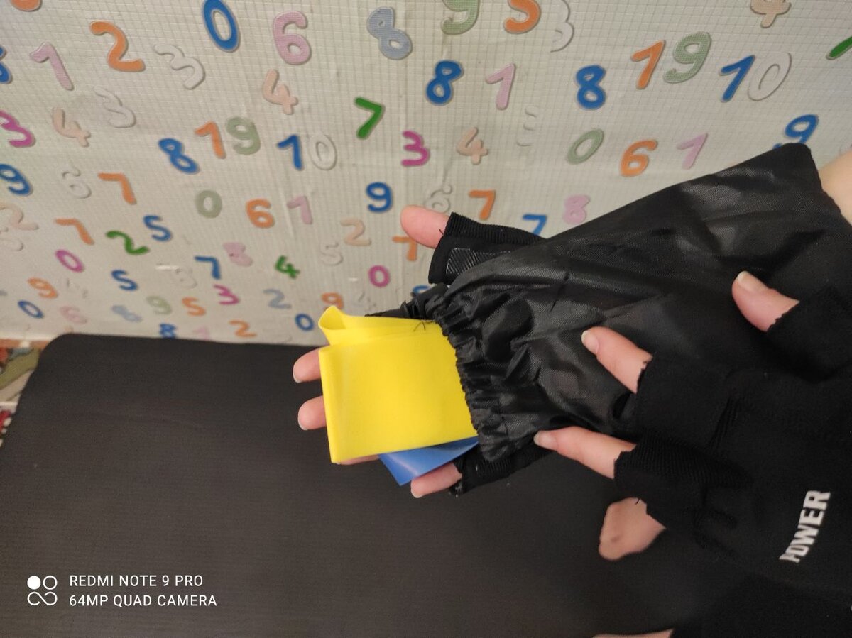 Вот такие резинки в удобном мешочке для хранения.