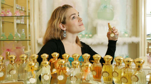 В этой статье вы узнаете какие ароматы помогут улучшить сон, поднять настроение и даже привлечь мужчину