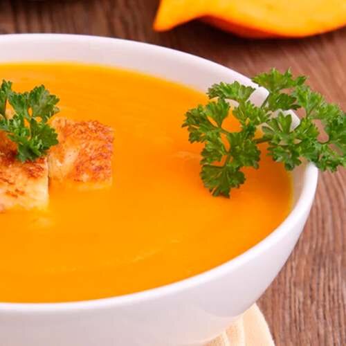 Крем-суп из тыквы с яблоками и сельдереем