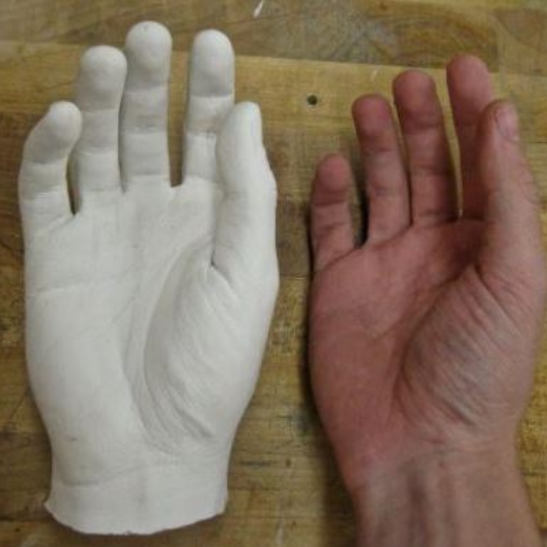 Как сделать гипсовый слепок рук - на долгую память