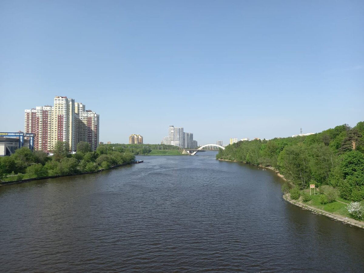 Посмотрите, какой у нас шикарный вид недалеко от дома!