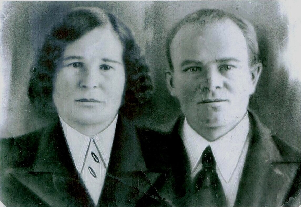 С женой Клавдией