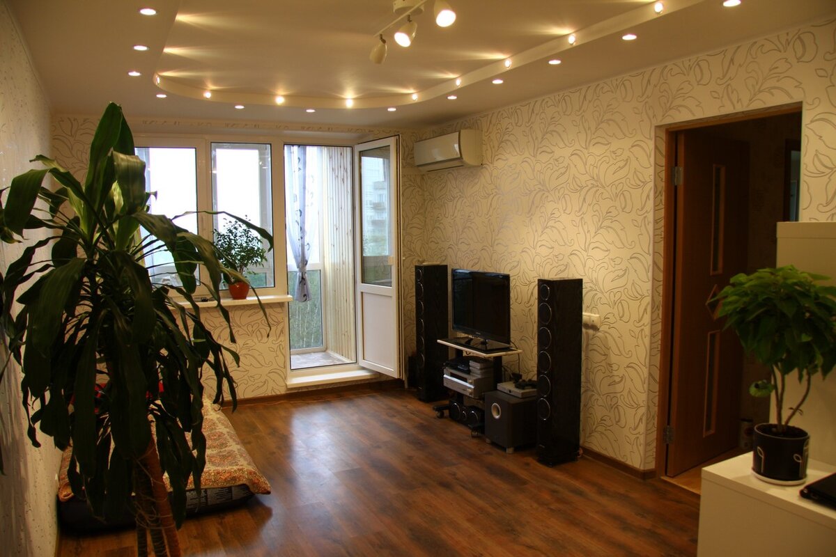 Гостиная после ремонта - 2011 год