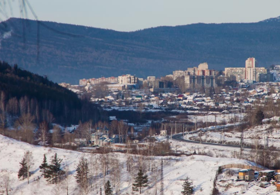 Горы города златоуст. Город Златоуст Челябинской области. Златоуст город в горах. Златоуст район метзавода. Златоуст районы города.