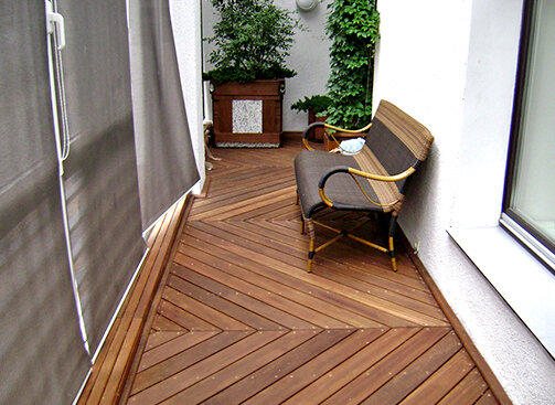 Отделка балкона и лоджии террасной доской