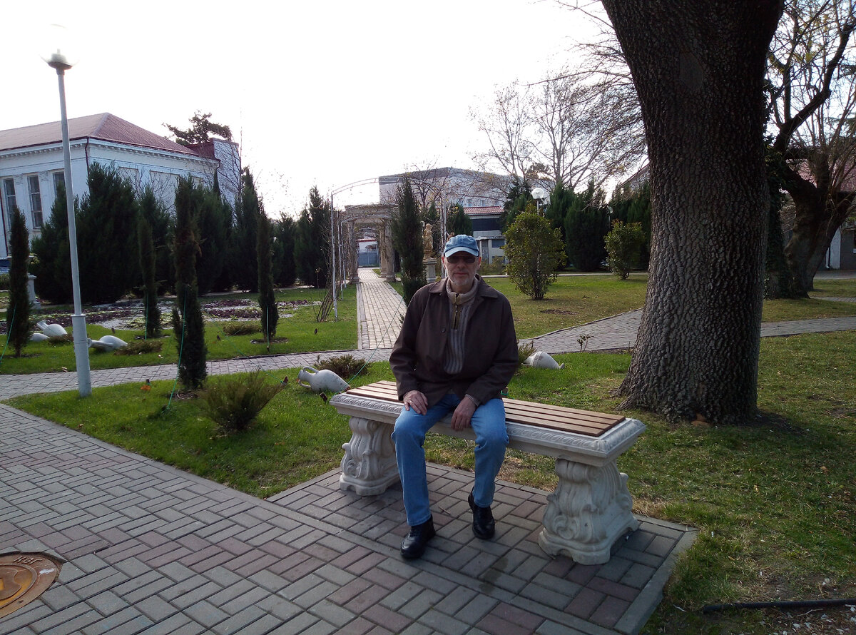 Михаил Лекс, автор: «Муж назначил мне свидание, прихожу, а его нет.»