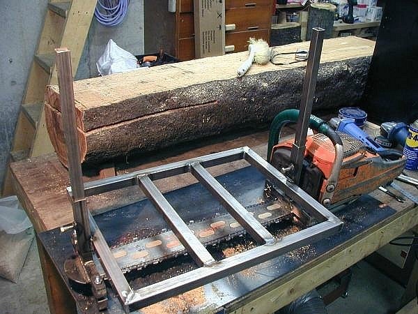 Самодельные станки, сделанные из бензопилы6