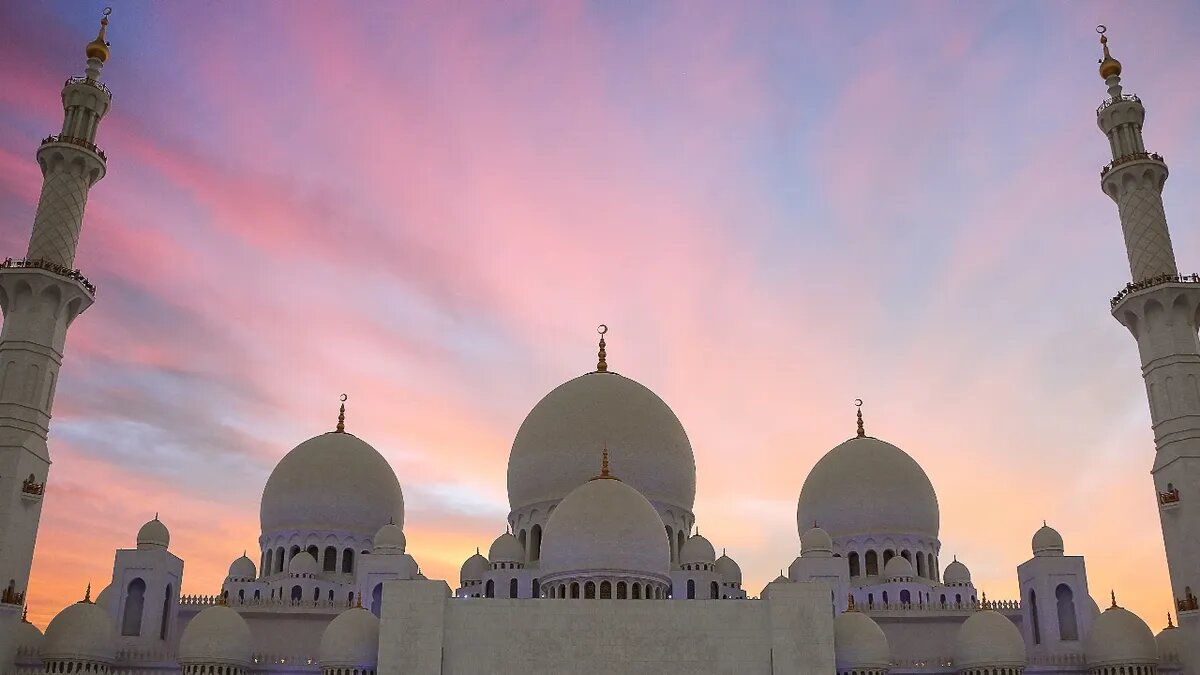 Каждый месяц отмечаются определенные исламские праздники. Фото: Pxfuel.com