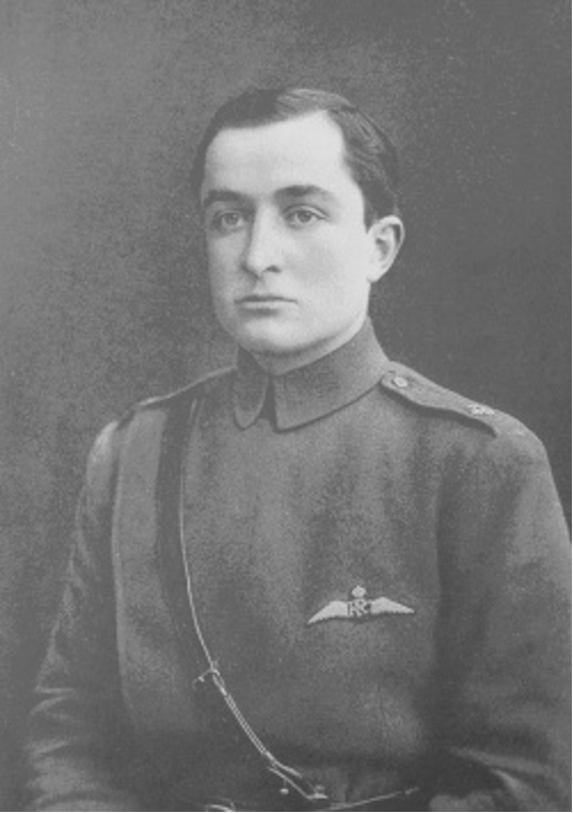 Лесли Джонс.