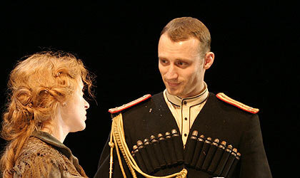 Источник - media.theatre.ru/photo/7896.jpg.