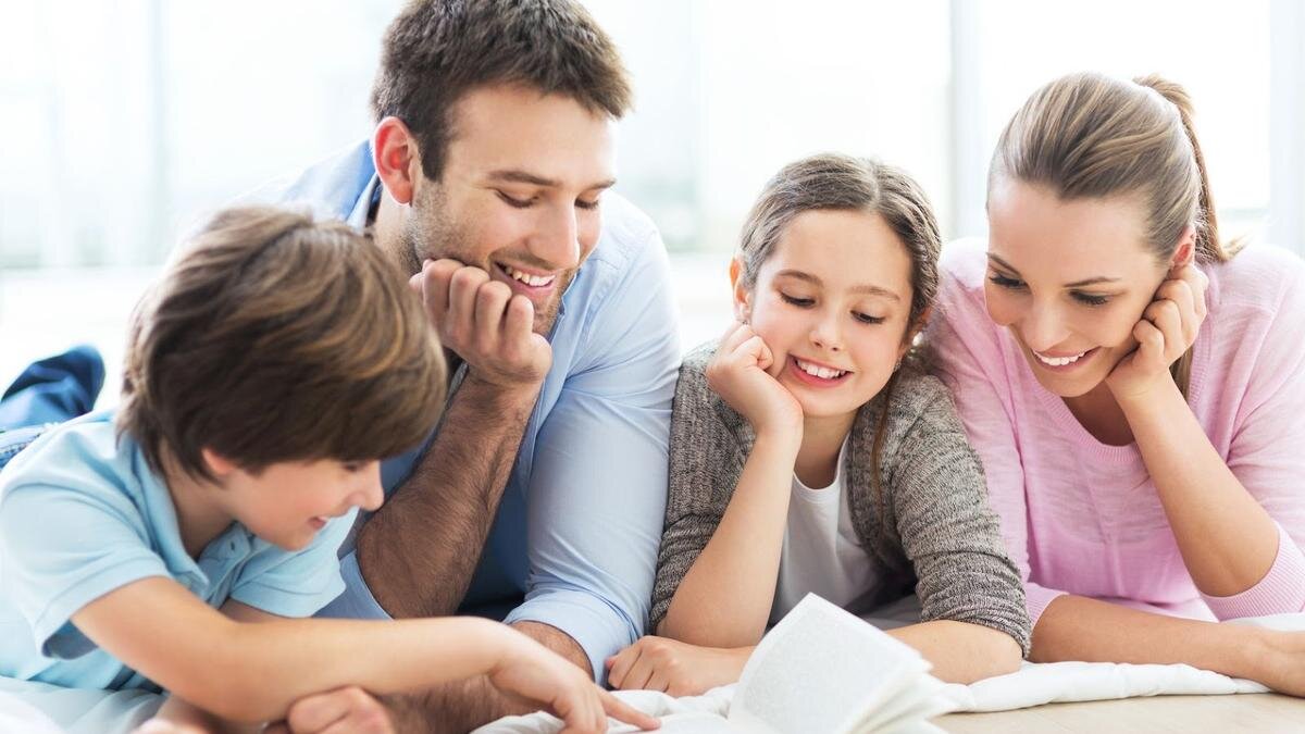 Родителям важно задавать вопросы учителю или воспитателю. Фото: pxhere.com