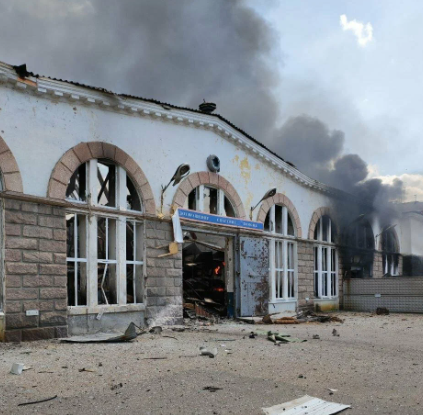 В Донецке под обстрел попала пожарная часть