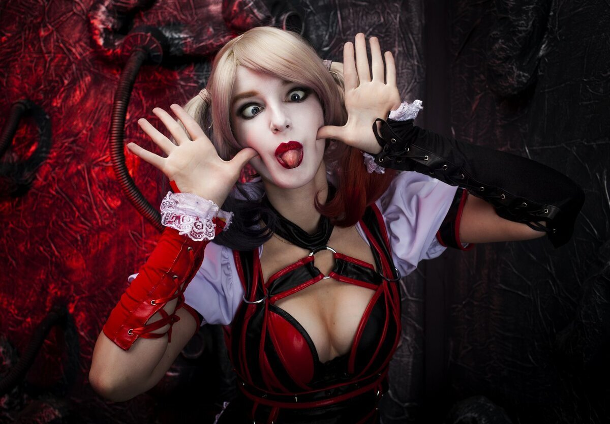 Harley quinn big. Харли Квинн. Харли Квинн косплей. Девочка косплей Харли Квин. Shirogane-sama Харли.