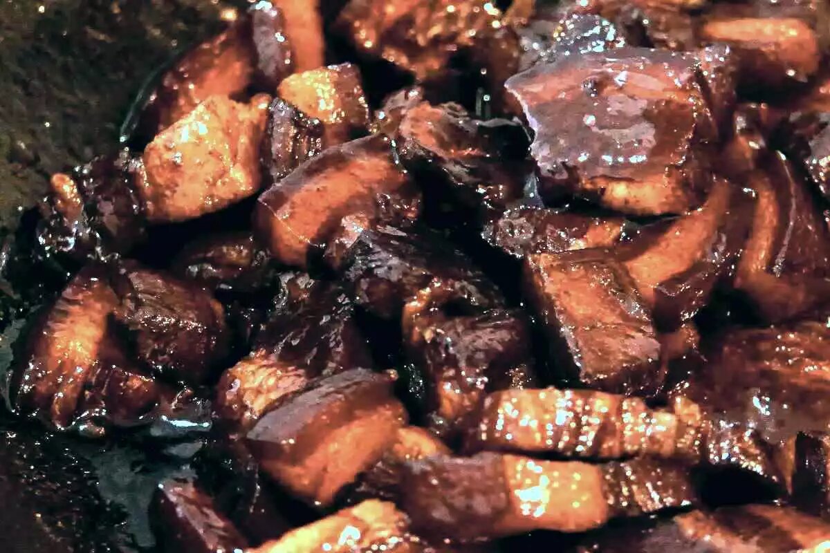 свинина мао. красная свинина мао. свинина мао. свиная грудинка по китайски. красная свинина хуншао.