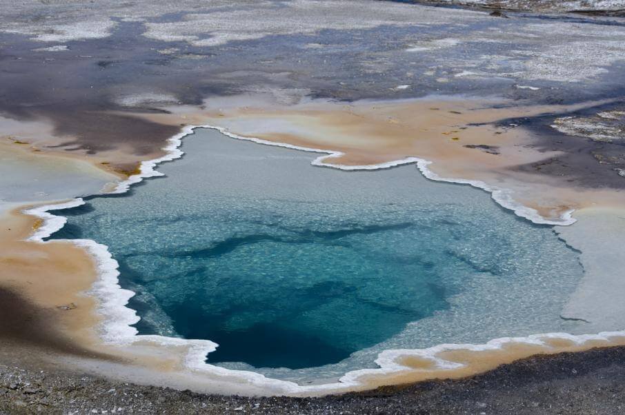 Горячий источник в парке Yellowstone, СШАФото: iStock