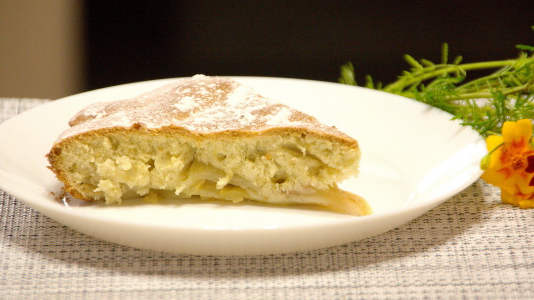 Яблочный пирог с хрустящей корочкой