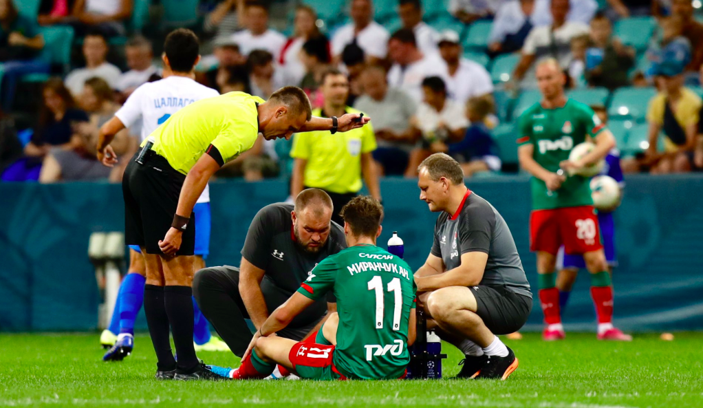Травма Антона Миранчука в матче с "Сочи"