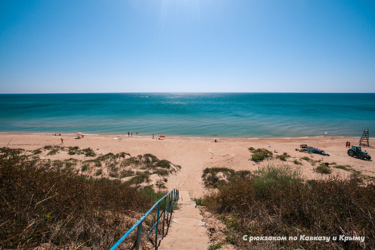 Пляж в Благовещенской в пятницу