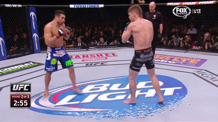 Пол Фелдер vs Дэнни Кастильо. Нокаут бэкфистом