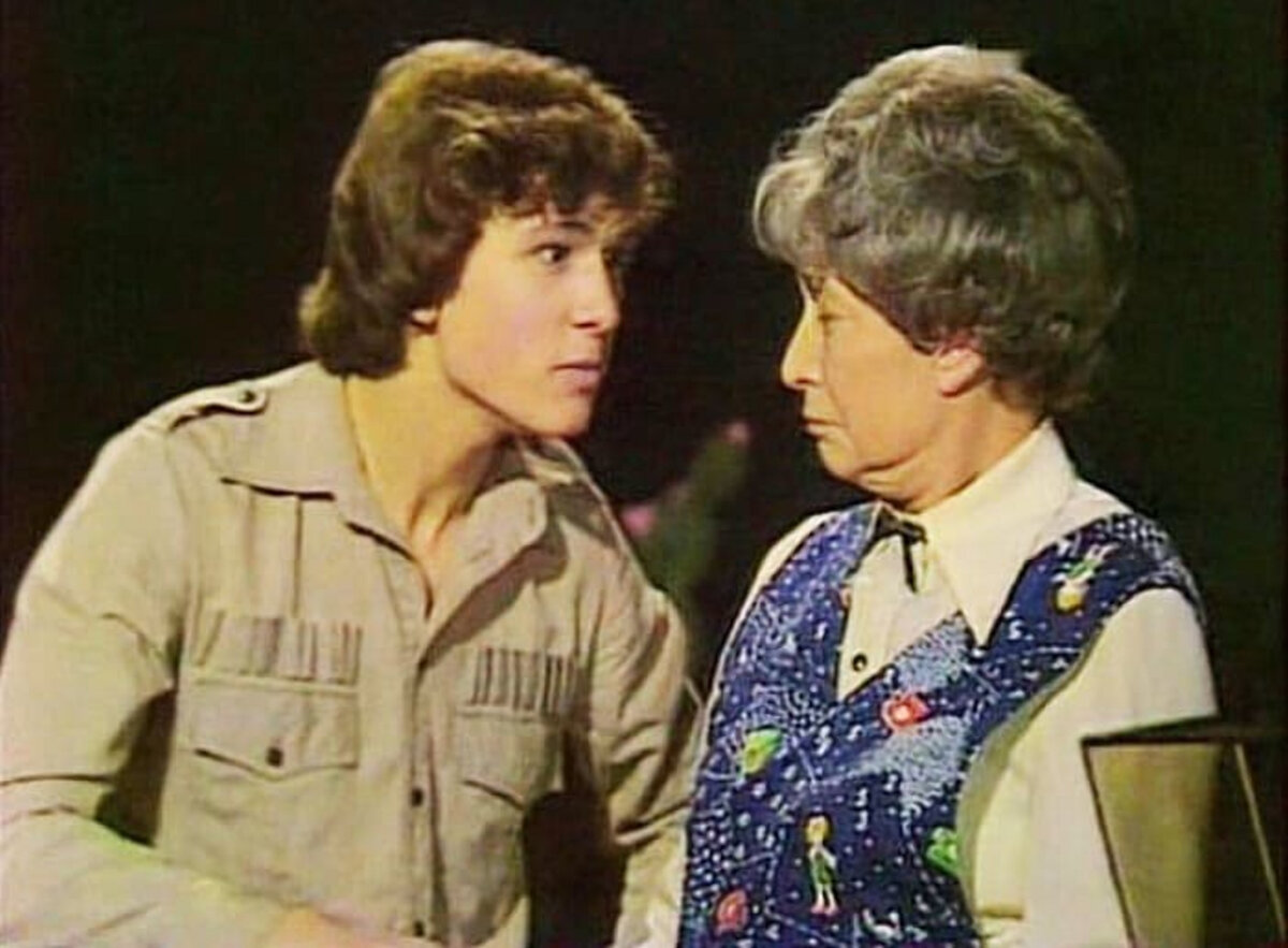 Кадр из фильма-спектакля *Июнь. Москва. Чертаново*, 1983