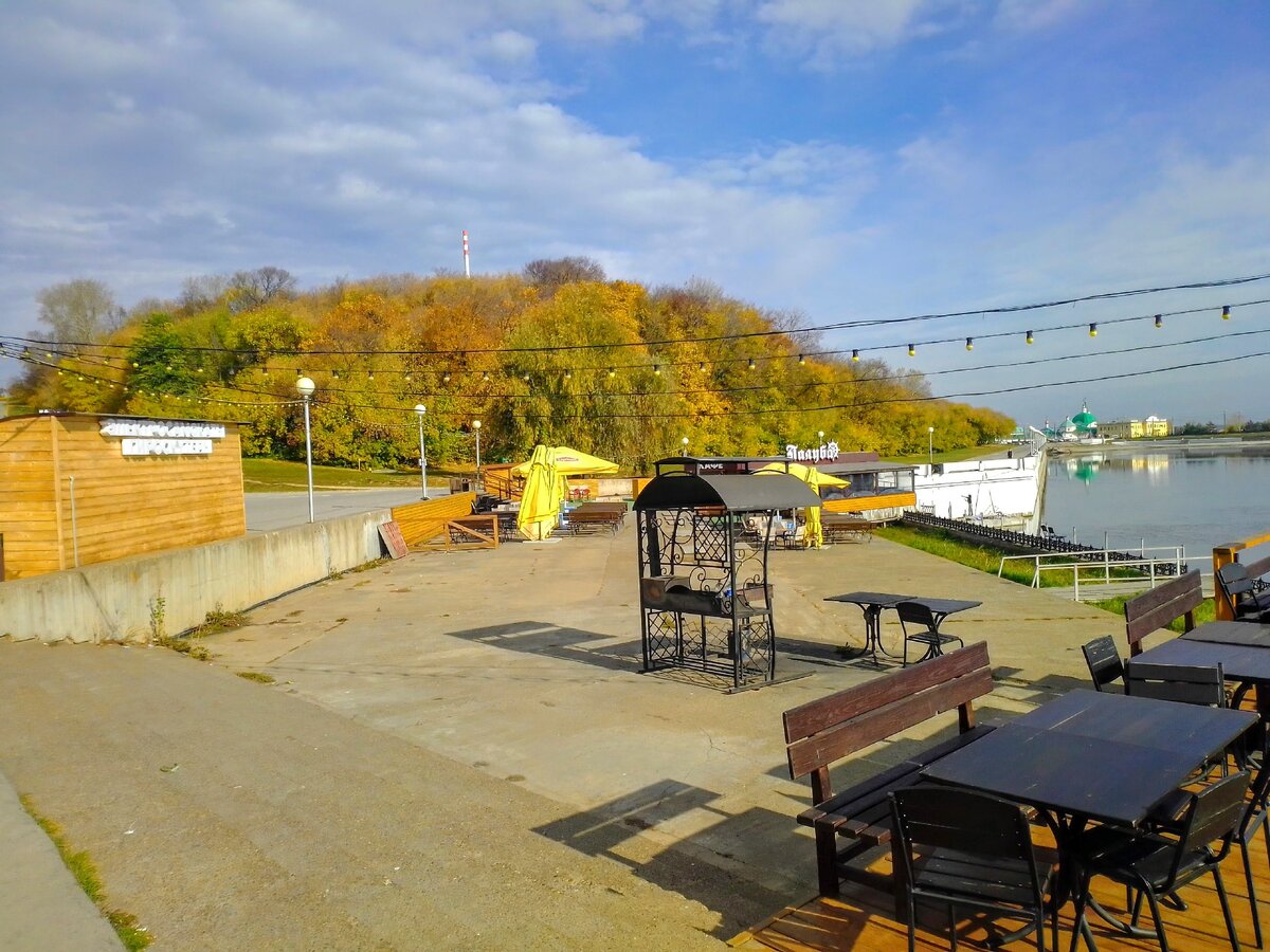 2. Кафе на Заливе еще работают