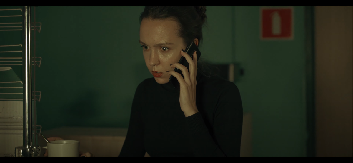 Кадр из фильма "КОД 1.65.776