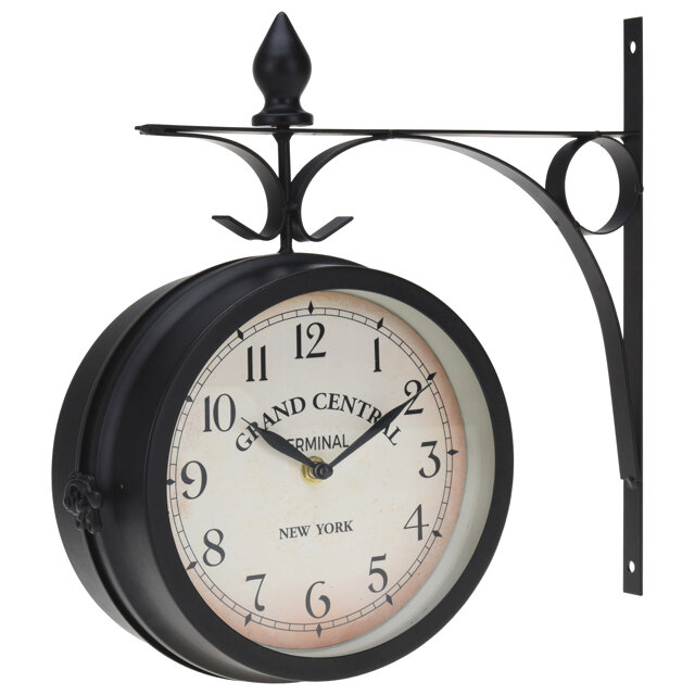 часы настенные KOOPMAN 330x90x330мм, 1390 руб. Оригинальный, стильный и неповторимый предмет. Циферблат часов, выполненный в классическом стиле, несёт атмосферу старины и изысканности. Металлическая конструкция обеспечивает прочность, надёжность и долговечность. Превосходная идея для подарка коллегам и друзьям.