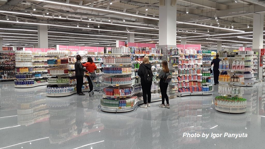 Суперстор Магнит в новом оформлении в Краснодаре (ул. Дзержинского 42)