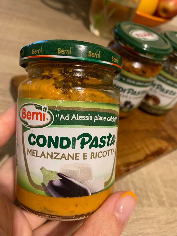 "Намазка" обладает очень нежной и кремовой текстурой