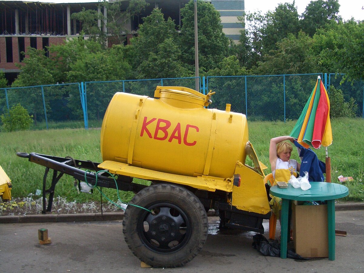 Пивная бочка на колесах