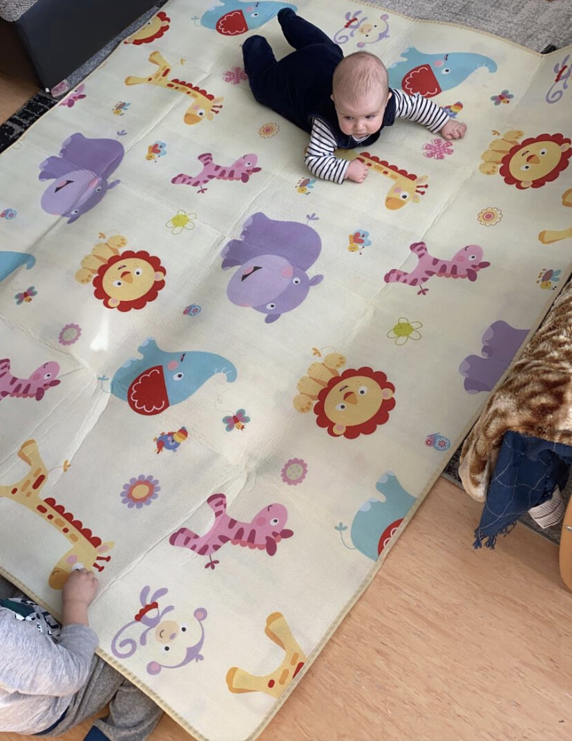 Вот такой пришёл 😭он мягкий, тонкий, и совершенно не то, что нужно