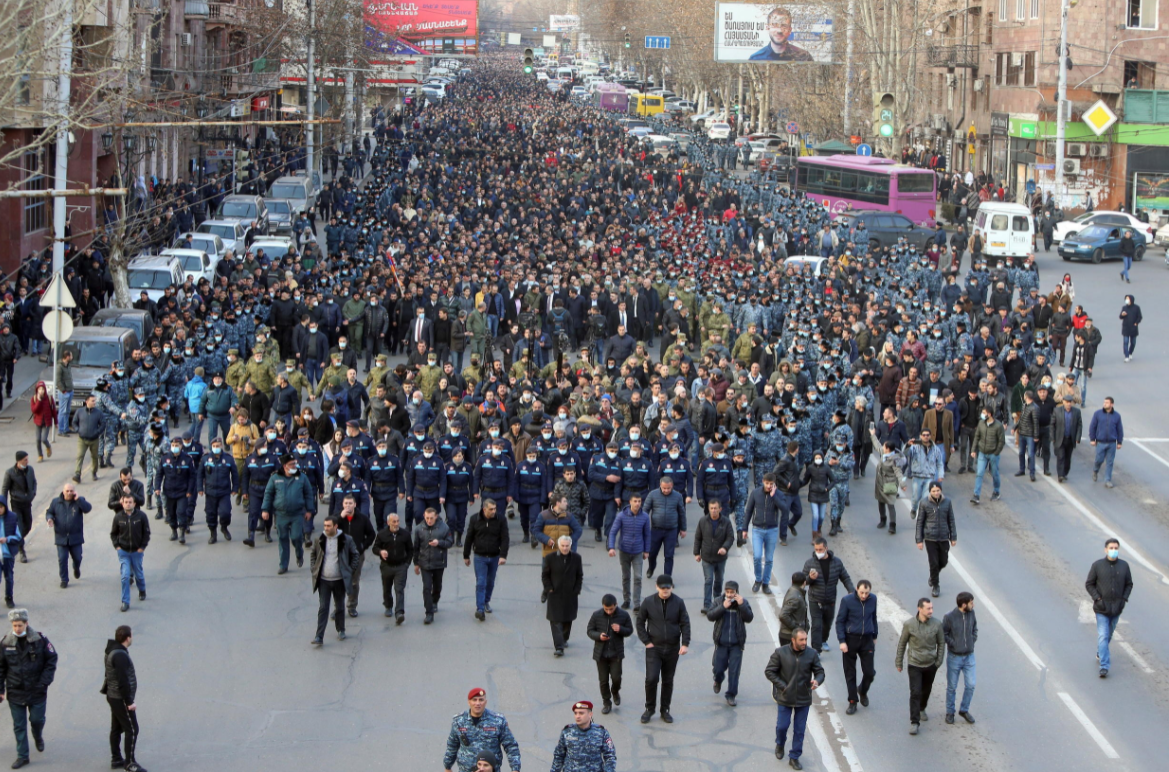 Обстановка в армении. Протесты в Армении 2021. Митинги в Армении 2022. Митинг Армения Ереван. Революция в Армении 2018.