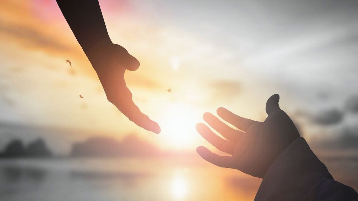 Рука помощи картина