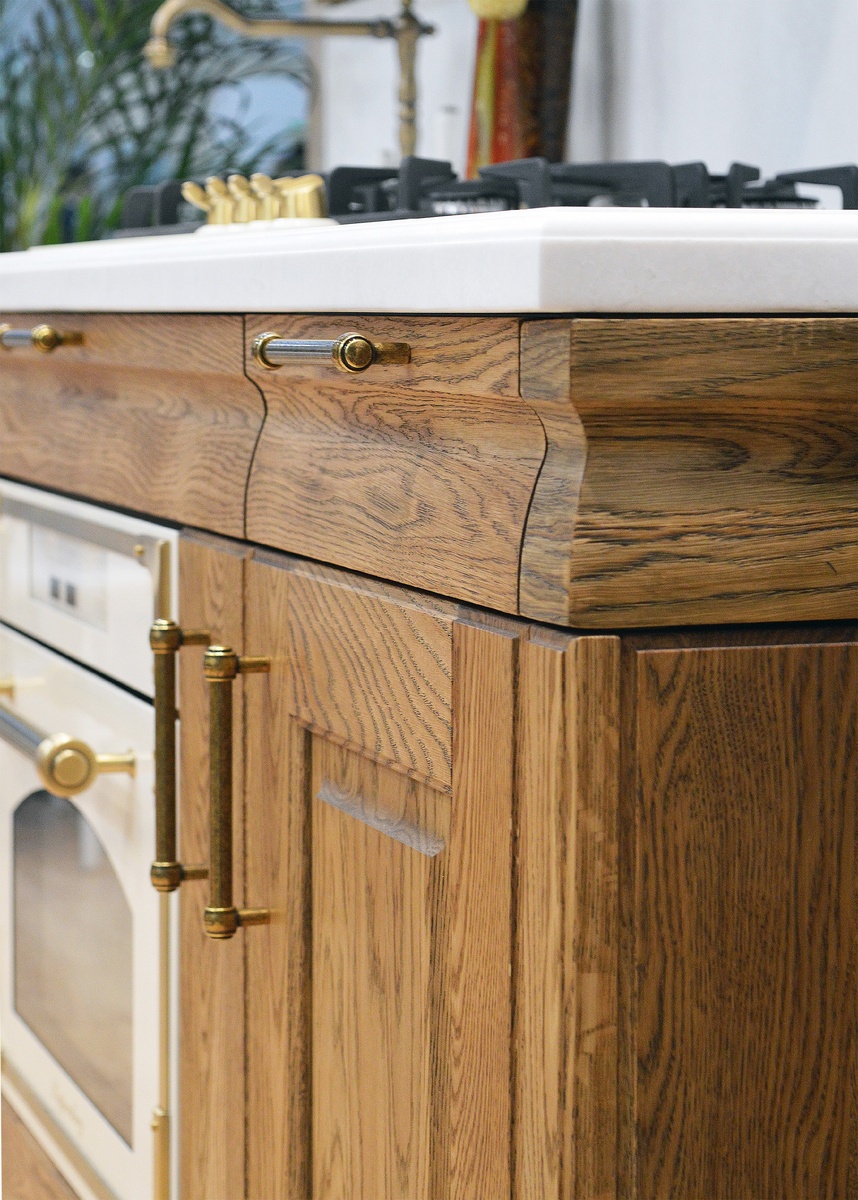 Кухня полностью из массива дерева от eco-fab.ru