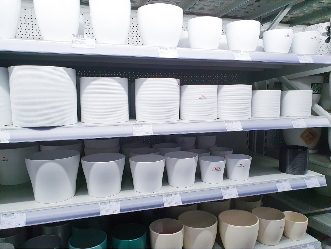 Стильные белые кашпо в керамике