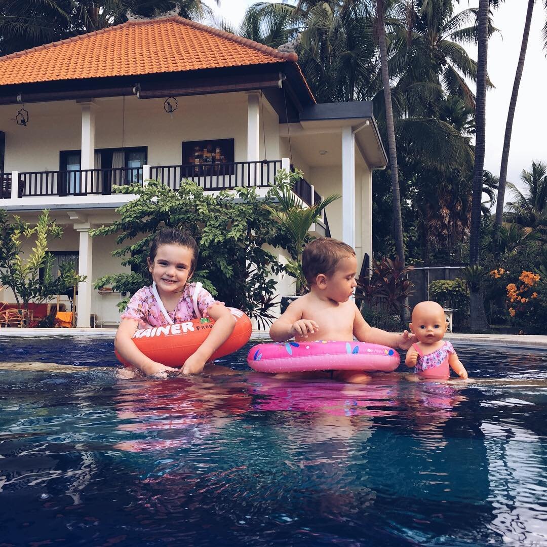 На Бали семья арендовала дом с бассейном