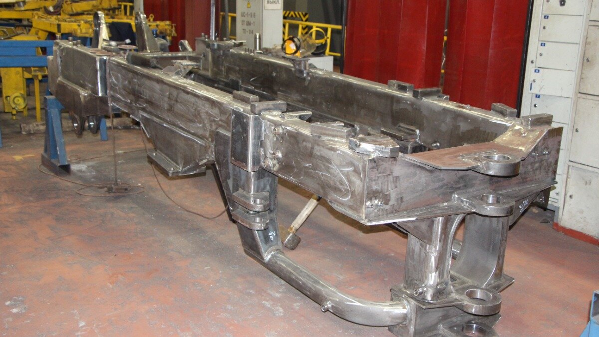 Изготовление рамы для трактора Кировец на Петербургском тракторном заводе