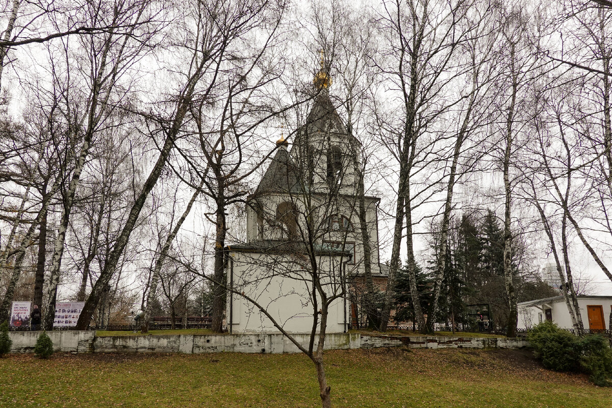 Пешеходная прогулка по северо-востоку Москвы. Самый красивый дом по  реновации, самый бесполезный вид транспорта, и многое другое | Самый  главный путешественник | Дзен