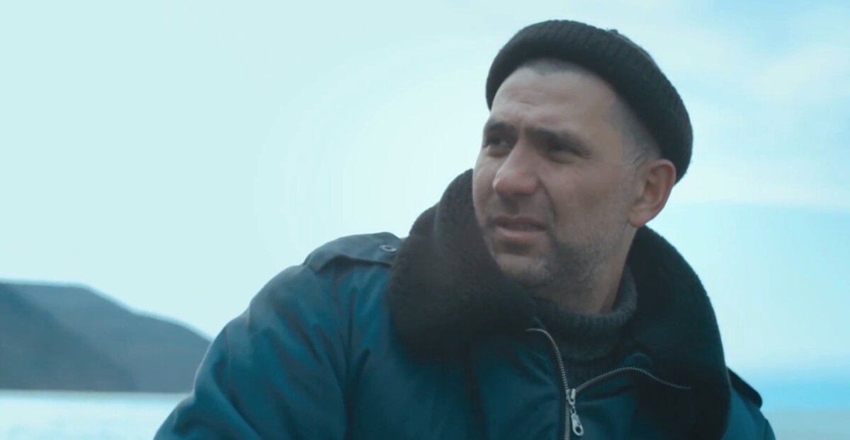 Кадр из кинофильма "Как я провел этим летом", 2010 г., режиссер и сценарист Алексей Попогребский, композитор Дмитрий Катханов (скриншот)