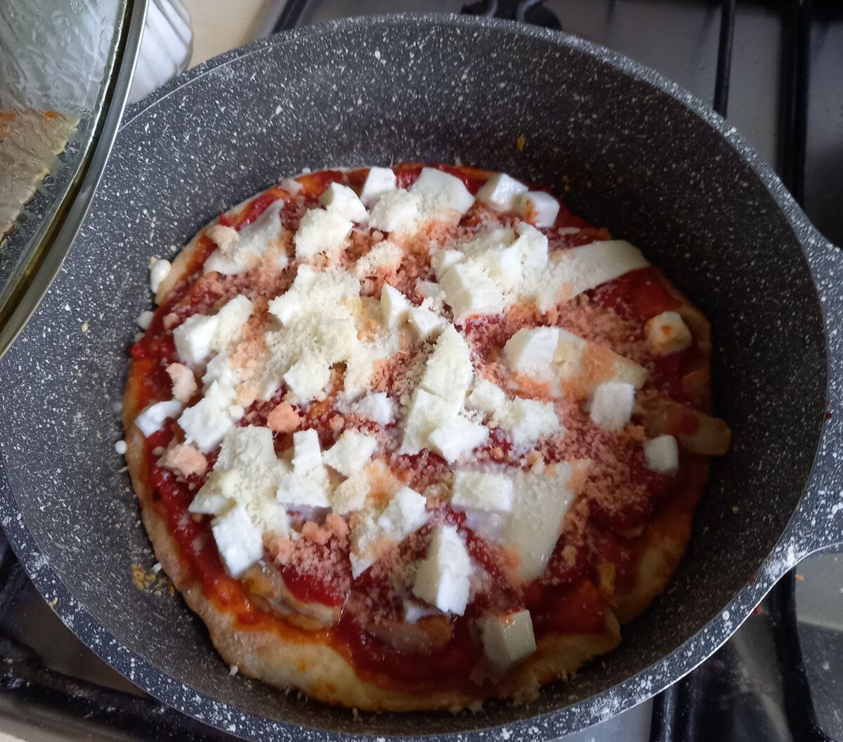 пицца на сковороде