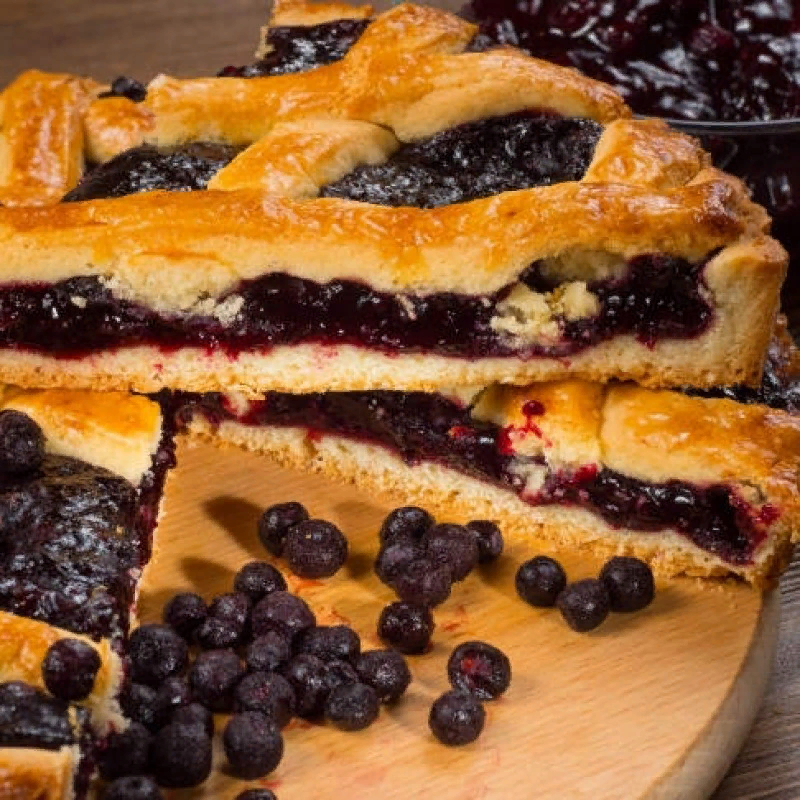 Фото: https://tortraut.ru/image/cache/catalog/products/pirog-pesok-smor-1-800x800.jpg