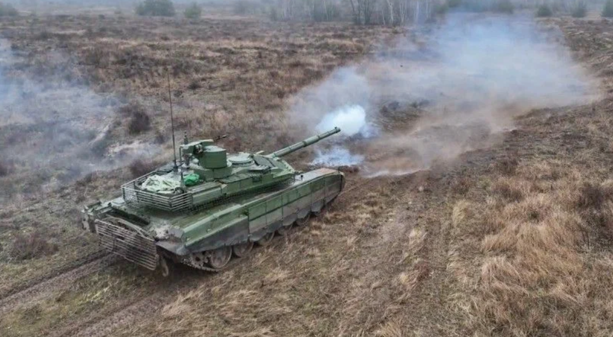 Т-90М "Прорыв-3" в родной стихии. Фото МО РФ.