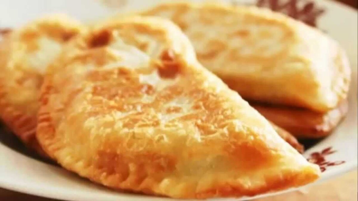 Чебуреки. Фото взято с yuga. ru