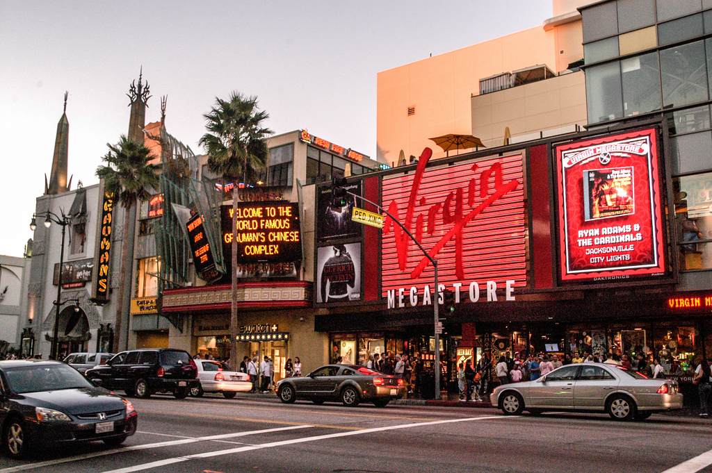 Hollywood los angeles. США Калифорния Лос-Анджелес Голливуд. Кинотеатр в Лос Анджелесе. Голливуд центр ЛОСАНДЕЛЕСА. Калифорния Лас Вегас Голливуд.