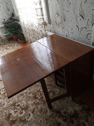 Ремонт стола из дерева. Реставрация мебели в Москве.