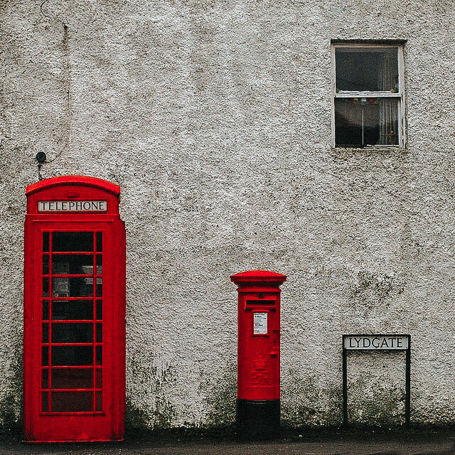 Будка и почтовый ящик 