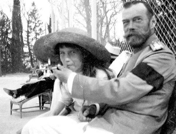 Николай Второй и Анастасия (фотография 1916 года, из открытых источников) 