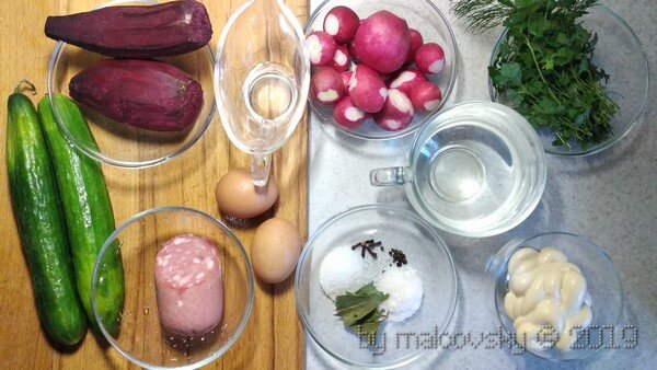 Ингредиенты для латышского холодного супа «Васара».

