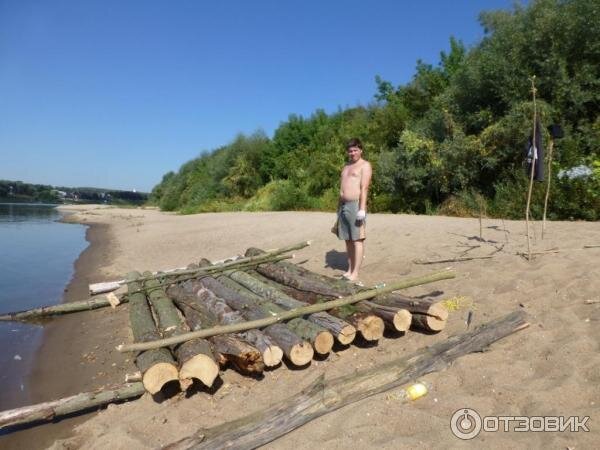 Это не наш плот, но очень похож