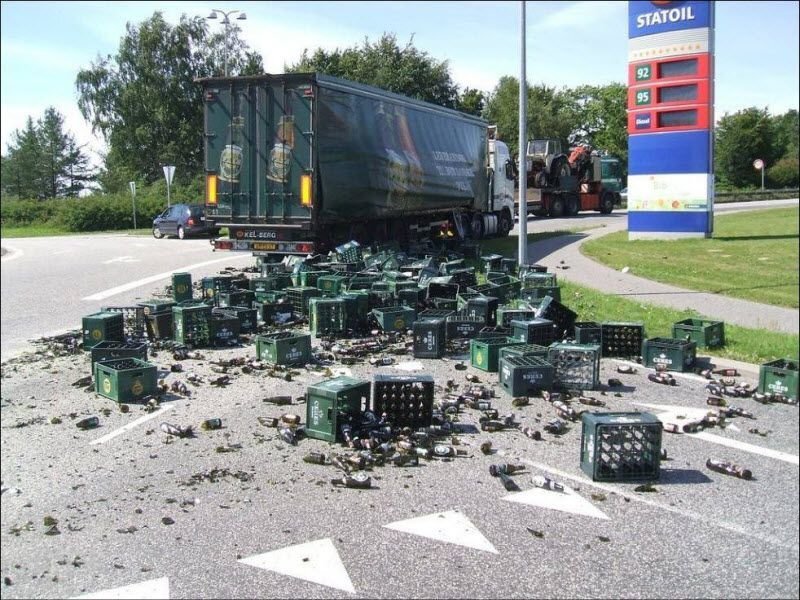 Бракованный коробки на складе. Поврежденный груз. Потерянный груз что делать. Потерял груз картинка. Потерянный груз что делать.